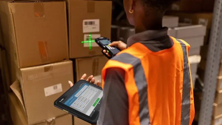 Goods receiving at a warehouse dock using a mobile scanner app